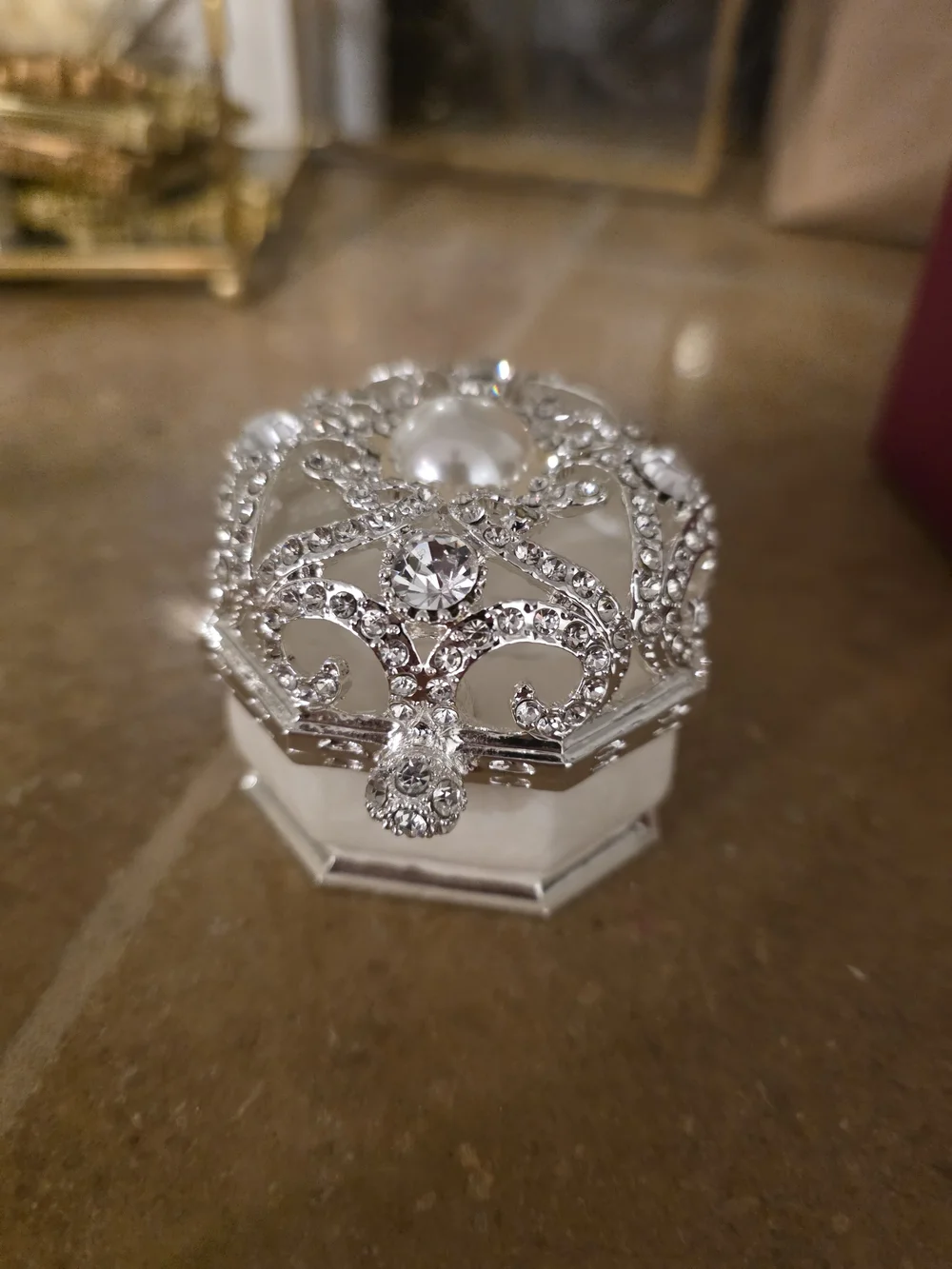 N/A jewelry box